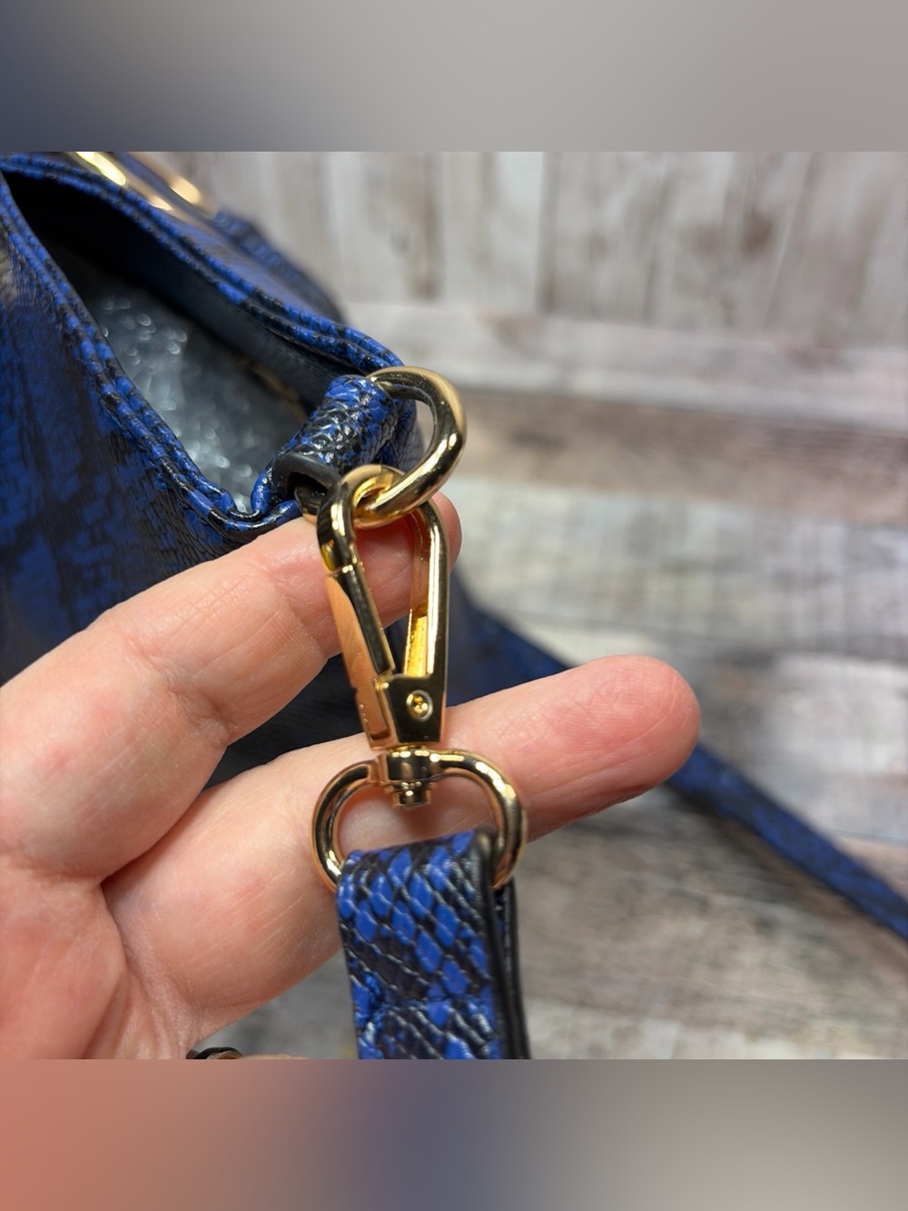 CARLOS by Carlos Santana Blue Python Print Handbag Crossbody Bag - Picture 16 of 16
